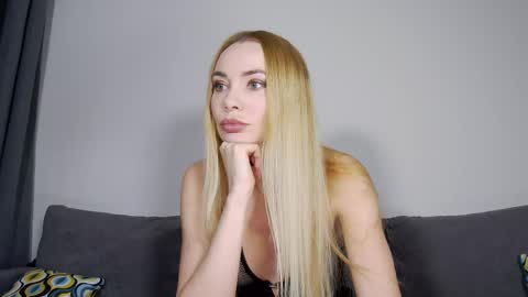 Milana online show from 10-10-25, 10:25