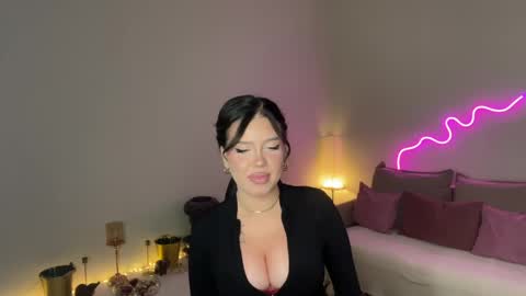 Mia online show from 05-16-26, 07:45