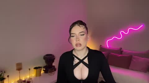 Mia online show from 06-27-26, 03:17