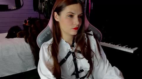 Snapshot of mistress_priest chatting on 12-21-25, 07:21 Dirty Priest and Ivi online show from 12-21-25, 07:21