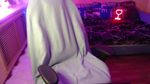 Miss Bailey online show from 01-17-25, 02:50