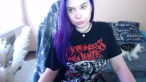 Miss Bailey online show from 04-07-26, 07:42