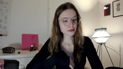 Snapshot of mistresselizy chatting on 11-03-25, 01:01 mistresselizy online show from 11-03-25, 01:01