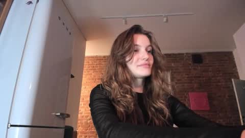 Snapshot of mistresselizy chatting on 12-16-25, 09:09 mistresselizy online show from 12-16-25, 09:09