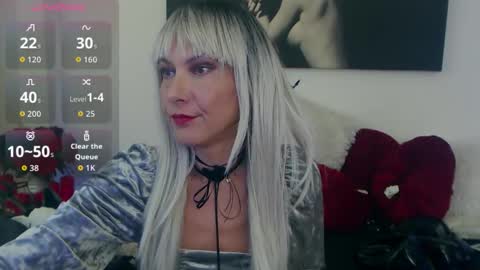 MistressEvelyn  online show from 10-17-25, 06:38