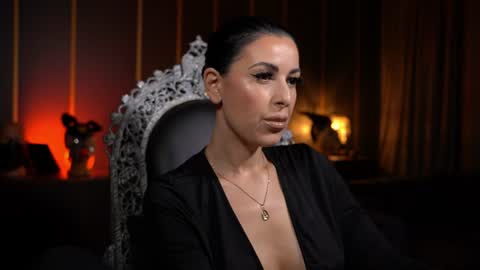 Snapshot of mistresskellykent chatting on 07-15-26, 10:37 Mistress Kelly online show from 07-15-26, 10:37