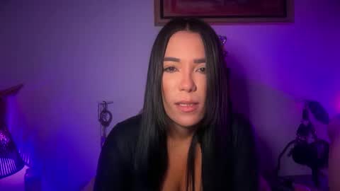Snapshot of mistresslavinia_ chatting on 12-15-25, 06:39 only mistresslavinia oficial online show from 12-15-25, 06:39