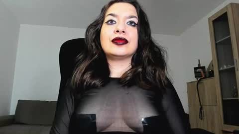 Snapshot of mistressmichelle5 chatting on 06-17-26, 07:11 YourGoddessM online show from 06-17-26, 07:11