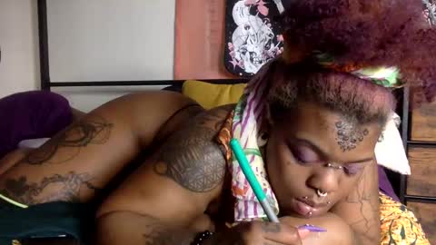 Snapshot of mistressmystii chatting on 01-23-25, 05:56 Mistress Mystii online show from 01-23-25, 05:56