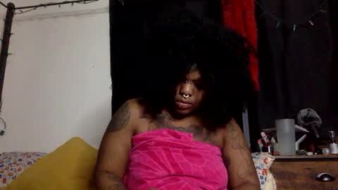 Snapshot of mistressmystii chatting on 09-19-25, 02:02 Mistress Mystii online show from 09-19-25, 02:02