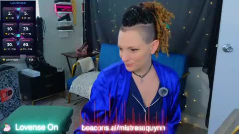 Snapshot of mistressquynnxo chatting on 06-19-26, 04:22 Mistress Quynn online show from 06-19-26, 04:22