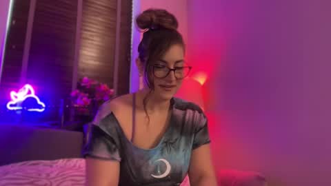 Snapshot of mistresssx chatting on 03-27-26, 02:06 Miss X online show from 03-27-26, 02:06