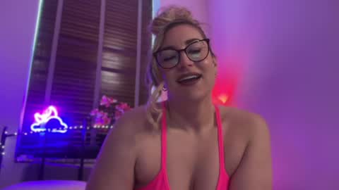 Snapshot of mistresssx chatting on 06-02-26, 02:30 Miss X online show from 06-02-26, 02:30