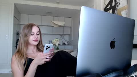 mistressuniverse online show from 06-22-26, 08:44