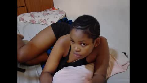 Snapshot of misty_shee chatting on 09-19-25, 11:38 misty_shee online show from 09-19-25, 11:38