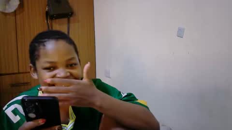 Snapshot of misty_shee chatting on 09-28-25, 06:46 misty_shee online show from 09-28-25, 06:46