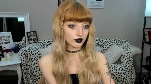 Misty online show from 04-21-26, 02:51