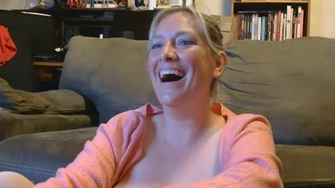 Misty Mountains online show from 06-15-26, 02:47