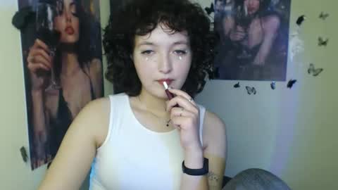 Aria online show from 11-10-25, 01:54