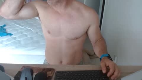 Snapshot of mitcheli chatting on 02-12-25, 03:27 Onlyfans online show from 02-12-25, 03:27