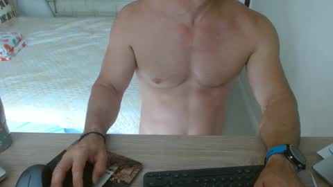 Snapshot of mitcheli chatting on 10-21-25, 03:24 Onlyfans online show from 10-21-25, 03:24