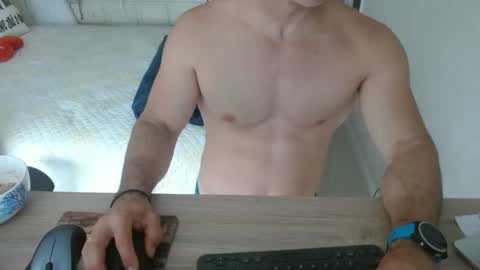 Snapshot of mitcheli chatting on 11-18-25, 02:10 Onlyfans online show from 11-18-25, 02:10