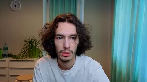 Snapshot of mitchelkurse chatting on 06-15-26, 02:30 MitchelKurse online show from 06-15-26, 02:30