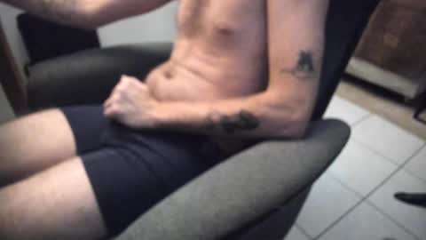 Snapshot of mitchelletbella chatting on 01-26-25, 05:34 MitchellBWC online show from 01-26-25, 05:34