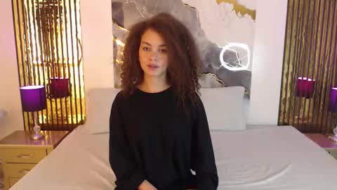 Mtica Brennet online show from 12-17-25, 05:13