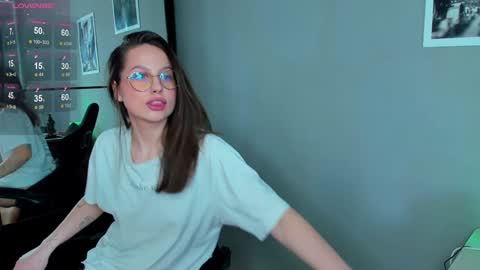 Mia 3 online show from 01-06-25, 04:58