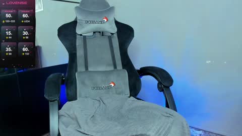 Mia 3 online show from 01-24-25, 05:21