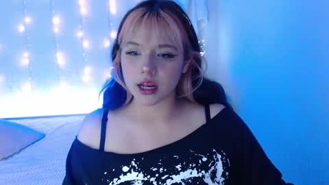 Snapshot of mixie_cute chatting on 12-04-24, 09:13 mixie_cute online show from 12-04-24, 09:13