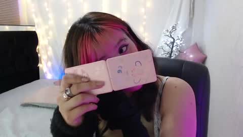 Snapshot of mixie_cute chatting on 12-17-24, 09:27 mixie_cute online show from 12-17-24, 09:27