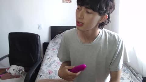 Naomi and Nekorii online show from 10-21-25, 12:28