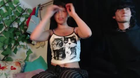 Naomi and Nekorii online show from 05-01-26, 02:38