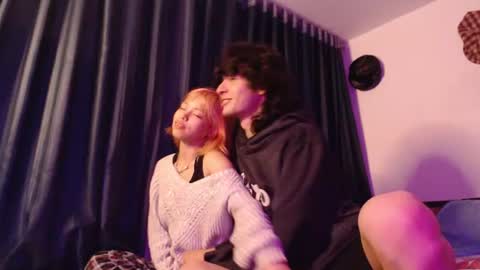 Snapshot of mixipeach chatting on 07-07-26, 07:23 Naomi and Nekorii online show from 07-07-26, 07:23