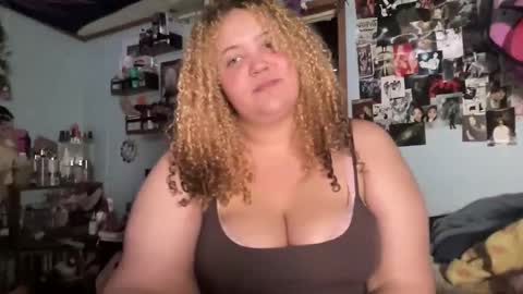 mixxedgoodness222 online show from 02-11-26, 03:44