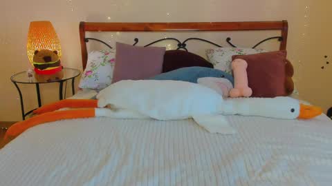 Miya online show from 04-23-26, 01:29