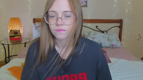 Snapshot of miya_soft chatting on 06-11-26, 02:53 Miya online show from 06-11-26, 02:53