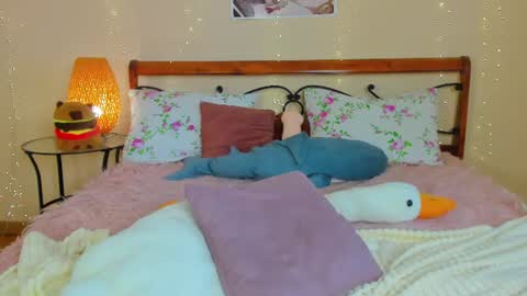 Snapshot of miya_soft chatting on 06-25-26, 05:12 Miya online show from 06-25-26, 05:12