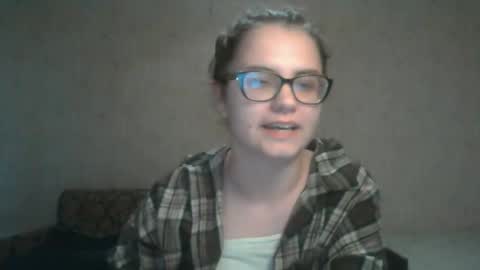Snapshot of miyabe chatting on 12-08-24, 10:19 Milana online show from 12-08-24, 10:19