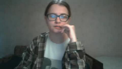 Snapshot of miyabe chatting on 12-16-24, 11:01 Milana online show from 12-16-24, 11:01
