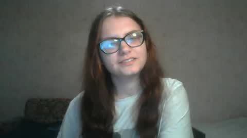 Snapshot of miyabe chatting on 12-22-24, 10:28 Milana online show from 12-22-24, 10:28