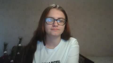 Snapshot of miyabe chatting on 01-09-25, 10:41 Milana online show from 01-09-25, 10:41