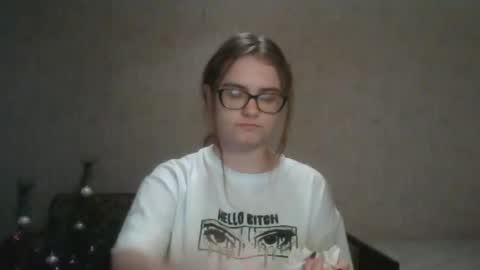 Snapshot of miyabe chatting on 01-15-25, 01:20 Milana online show from 01-15-25, 01:20