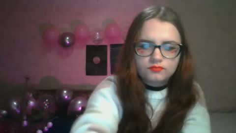 Snapshot of miyabe chatting on 02-14-25, 04:31 Milana online show from 02-14-25, 04:31