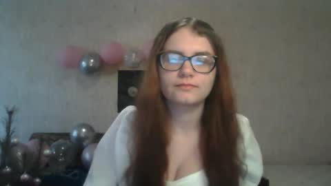 Snapshot of miyabe chatting on 02-17-25, 01:10 Milana online show from 02-17-25, 01:10