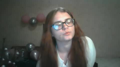 Snapshot of miyabe chatting on 02-17-25, 04:15 Milana online show from 02-17-25, 04:15