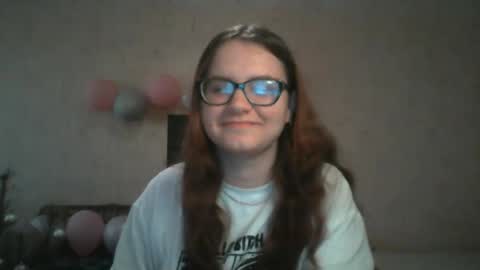 Snapshot of miyabe chatting on 03-05-25, 01:17 Milana online show from 03-05-25, 01:17