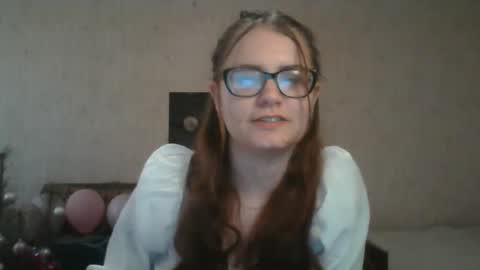 Snapshot of miyabe chatting on 03-09-25, 10:41 Milana online show from 03-09-25, 10:41